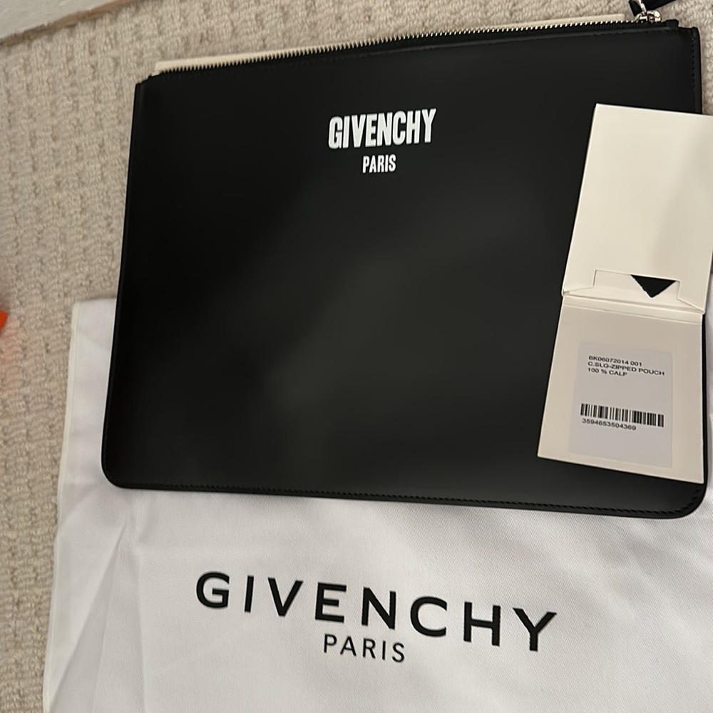 NEW Givenchy black zippered clutch bag - Picture 8 of 9